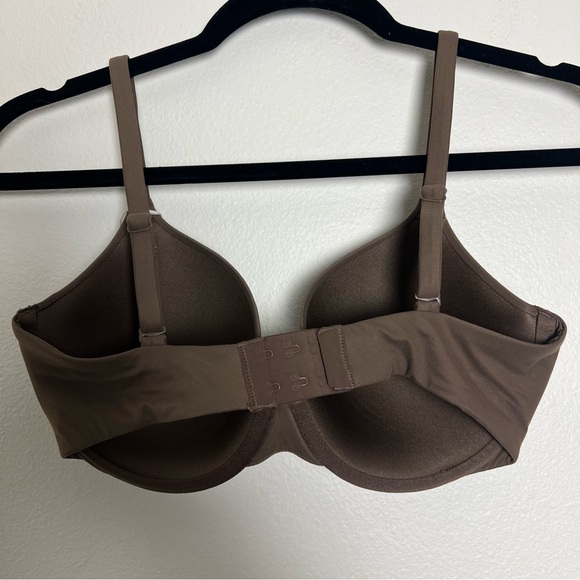 SKIMS FITS EVERYBODY T-SHIRT BRA NWT - OXIDE - Picture 4 of 7